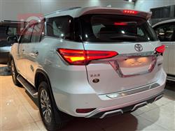 تۆیۆتا فۆرچێنەر